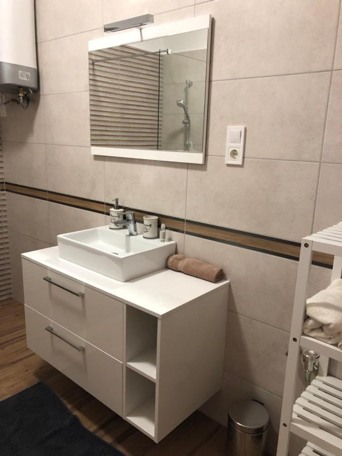 Voeroesmarty Apartmanhaz Makó Exterior foto